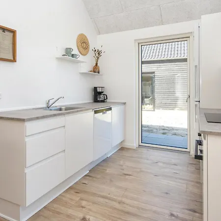 Beautiful In Romo With Wifi 펜션