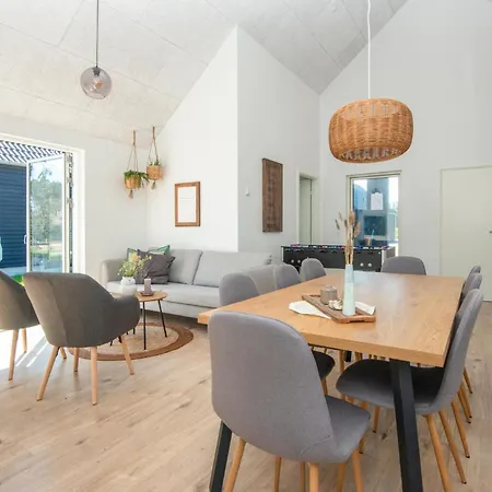 Beautiful In Romo With Wifi 펜션